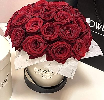 Beyaz Kutuda K�rm�z� Sevda